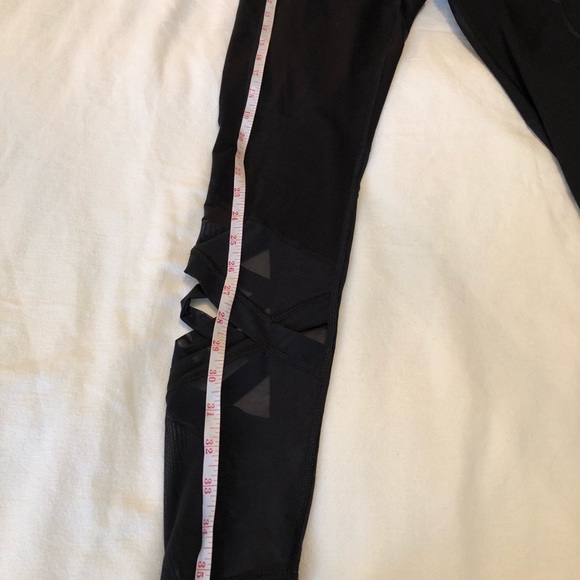 Victoria Sport - Knockout Black Leggings - Picture 3 of 7